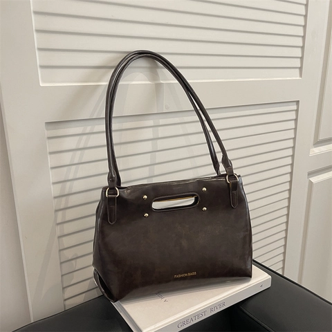 Sac À Épaule Vintage En Cuir PU Sac À Main Grande Capacité Avec Rivets Pour Femmes Style Commuting
