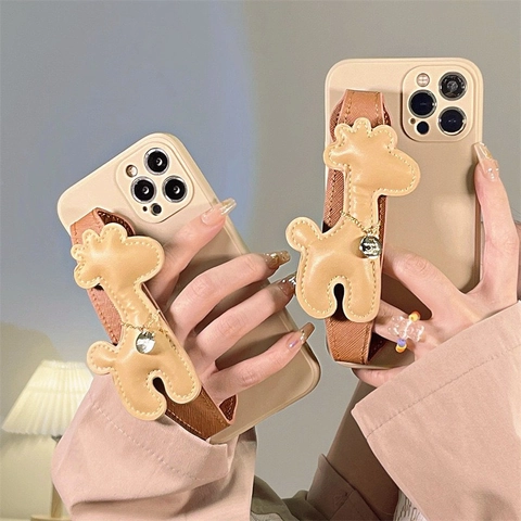 Funda Protectora Con Pulsera De Cuero De Animal Ciervo 3D Correa De Mano Cadena De Metal Estilo Ins Lindo Cubierta TPU Suave