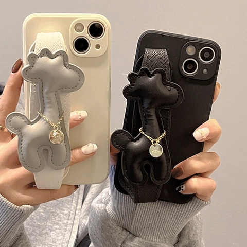 iPhone 16 15 14 13 Phone Case Luxury 3D Giraffe Wristband Hand Strap Leather TPU Protective Cover With Gold Chain Pendant