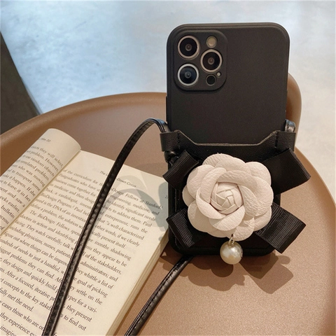 Coque De Téléphone Bandoulière Élégante Camélia Fleur 3D Cuir TPU Porte Carte Nœud Pendentif Künstliche Perle Artificielle Pour Femme