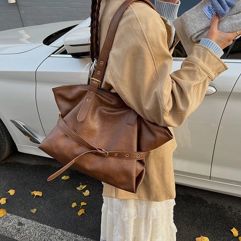 Borsa Tote In Pelle PU Retrò Grande Capacità Borsa A Spalla Donna Decorazione Cintura Occhielli Metallici Vintage Chic Lavoro