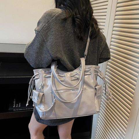 Grand Sac Cabas Similicuir Brillant Cordon Détails Rétro Moto Style Sac À Épaule Pour Femmes Multi Poches