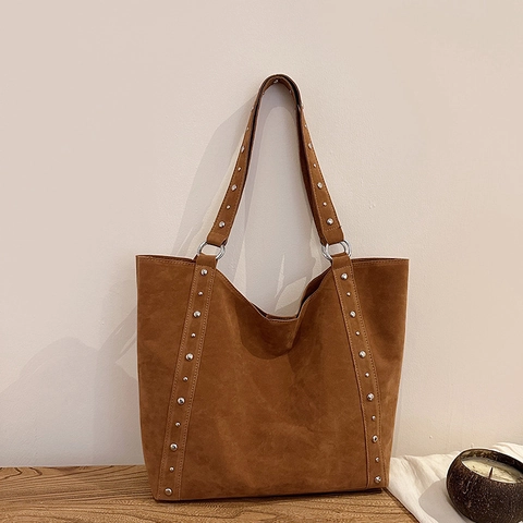 Vintage Wildleder Tote Bag Große Kapazität Schultertasche Mit Silbernen Nieten Mode Pendler Handtasche Für Damen