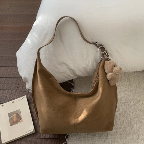 Borsa Hobo Grande Capacità Pelle PU Opaca Minimalista Retro Spalla Con Ciondolo Orso Per Donna