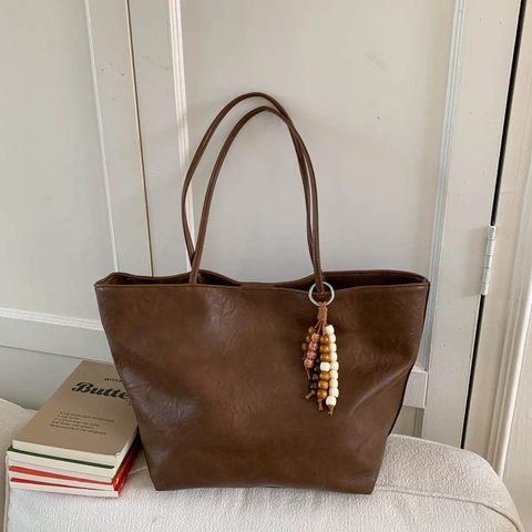 Borsa Tote Grande In Pelle PU Retrò Alta Capacità Borsa A Spalla Da Pendolare Con Ciondolo A Nappa In Grani Di Legno Per Donna