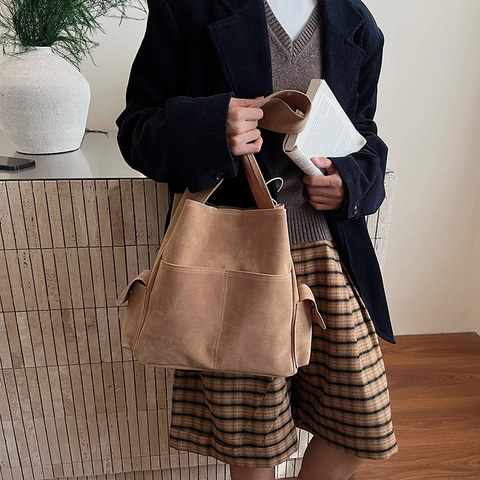Bolso Tote Grande De Gamuza Retro Color Sólido Bolso De Hombro Multibolsillos Hebilla Magnética Streetwear Mujeres