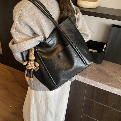 Grand Sac Fourre-tout En Cuir PU Rétro Minimaliste Bandoulière Avec Pendentif Lapin Mignon Pour Femmes
