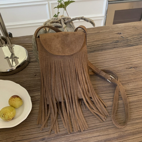 Damen Bohemian PU Wildleder Umhängetasche Mit Langen Fransen Vintage Verstellbarer Riemen Schulter Handytasche