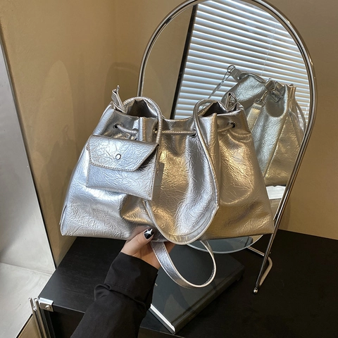 Plissierte Beuteltasche PU Leder Metallglanz Große Kapazität Kordelzug Schulter Umhängetasche Tote Mit Kleiner Tasche Damen