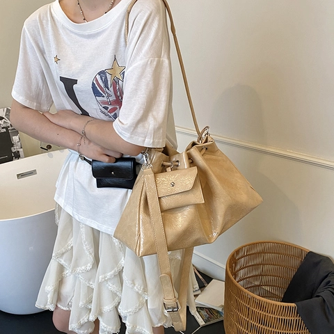 Plissierte Beuteltasche PU Leder Metallglanz Große Kapazität Kordelzug Schulter Umhängetasche Tote Mit Kleiner Tasche Damen