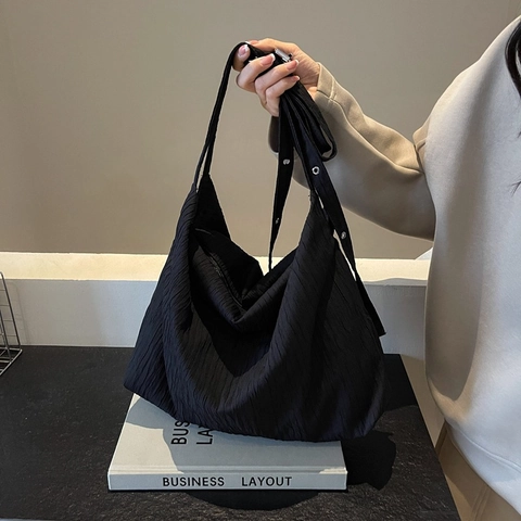 Large Capacity Pleated Shoulder Bag Polyester Hobo Tote Crossbody With Adjustable Strap For Women Commuter Casual Style