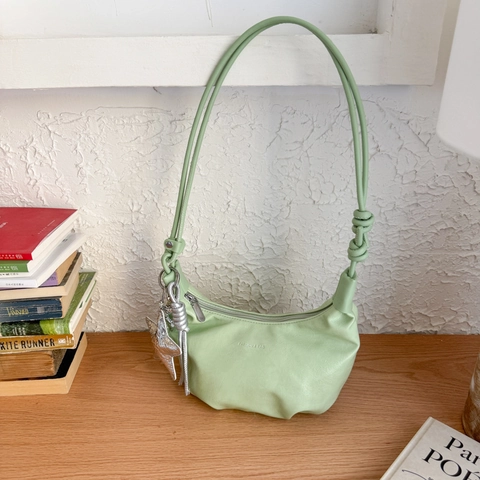 Nischen Design Halbmond Hobo Tasche Einfarbig PU Leder Knot Schultergurt Silber Stern Anhänger Achsel Casual Mode