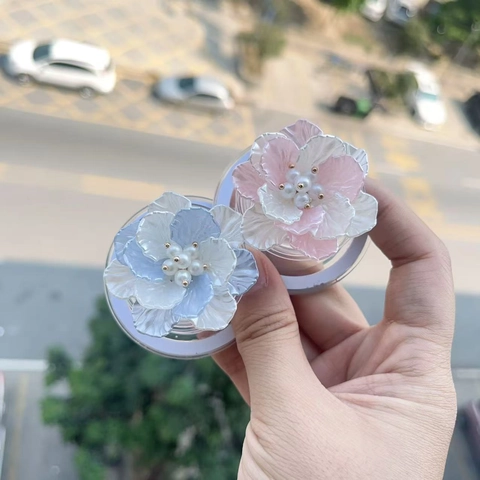 Magnetic 3D Flower Phone Grip Stand Collapsible Resin Floral Bracket With Artificial Pearl Elegant Gradient
