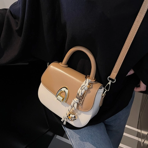 Piccola Borsa A Tracolla Quadrata Da Donna In Pelle PU Chiusura A Ferro Di Cavallo Borsa A Mano Con Sciarpa Decorativa
