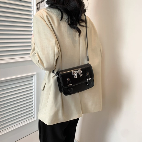 Women Crossbody Bag PU Leather Small Square Bag Silver Bow Metal Decor Vintage Academy Style Fashion Messenger Bag