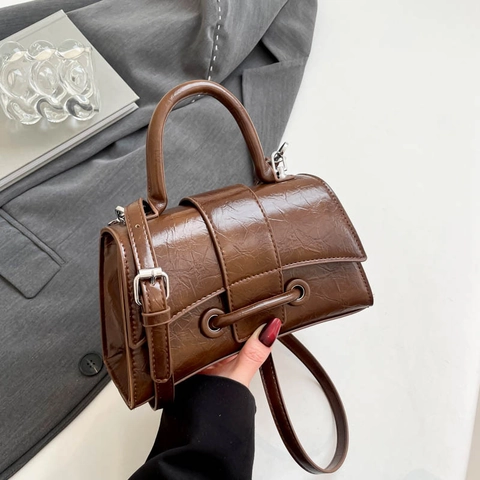 Borsa A Mano Hourglass Da Donna In Pelle PU Arricciata Borsa A Tracolla Pendolare Retro Lucida Con Patta Moderna