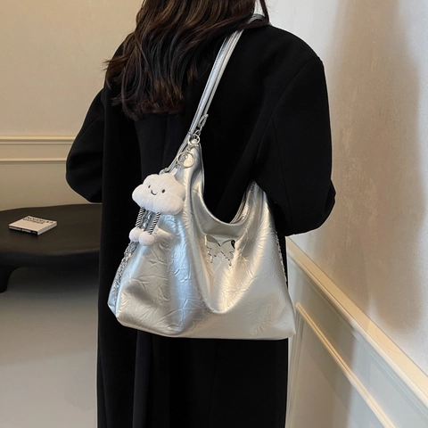 Women Large Capacity Shoulder Bag Pleated PU Leather With Butterfly Decor And Cloud Charm Casual Daily Tote