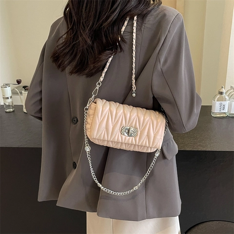 Borsa A Spalla Donna Pelle PU Trapuntata Matelassé Catena Argento Chiusura Girevole Strass Piccola Scatola Quadrata Moda