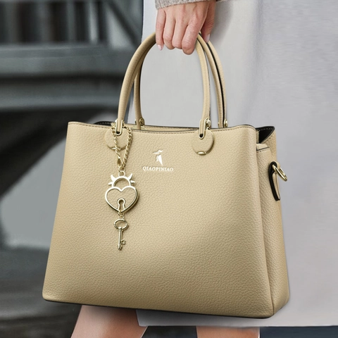 Borsa A Mano Da Donna Consistenza Litchi Pelle PU Borsa A Tracolla Con Ciondolo Lucchetto A Cuore Cinghia Rimovibile