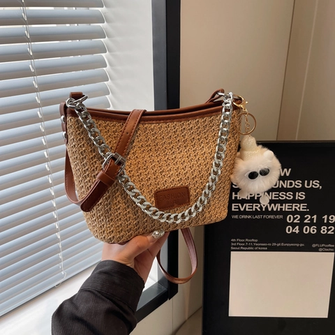 Damen Stroh Eimer Tasche Gestreift Sommer Lässig Umhängetasche Mit Metallkette Und Plüschanhänger