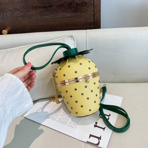 Sac À Main Bandoulière En Forme De Fraise Et Ananas Cuir PU Künstliche Perles Clous Chaîne Créative Mode Pour Femmes