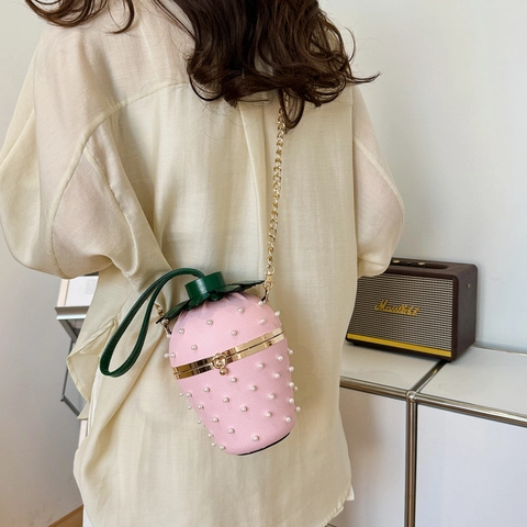 Sac À Main Bandoulière En Forme De Fraise Et Ananas Cuir PU Künstliche Perles Clous Chaîne Créative Mode Pour Femmes