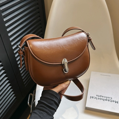 Borsa A Tracolla A Sella Retrò Per Donna Pelle PU Borsa Minimalista Con Tracolla Regolabile E Fibbia In Argento