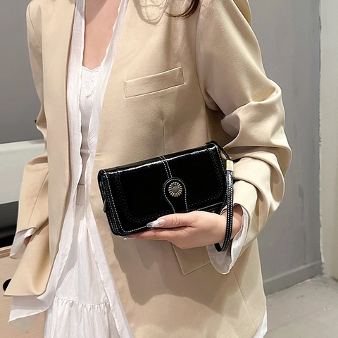 Portefeuille Long Femme En Cuir PU Vintage Boucle Tournesol Coutures Contrastées Découpe Laser Fentes Pour Cartes Dragonne