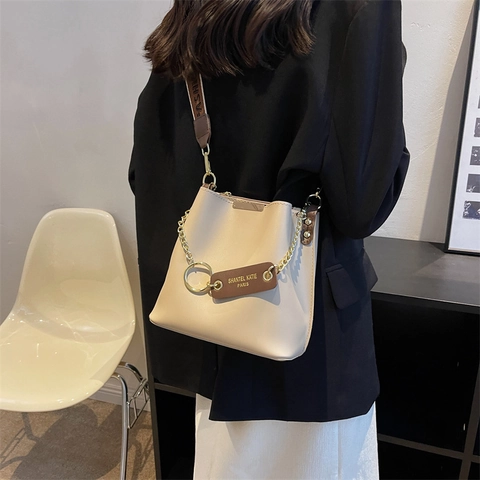 Borsa A Secchiello Vintage In Pelle PU Grande Capacità Con Catena Dorata E Tracolla Larga Per Donna Elegante