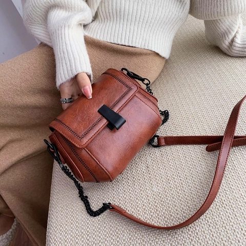 Retro PU Leather Shoulder Crossbody Bag For Women Small Square Flip Purse With Chain Strap Vintage Stitching Detail