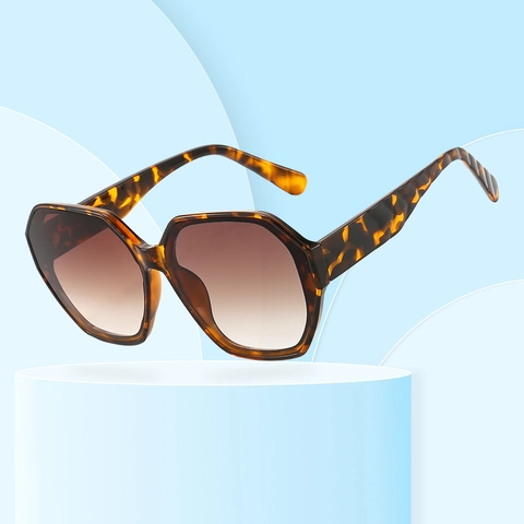 Oversized Geometric Hexagonal Sunglasses Women PC Frame UV400 Protection Retro Trendy Fashion Sun Glasses Beach Driving