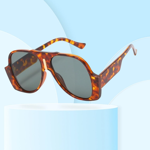 Oversized Pilot Sunglasses Women Retro UV400 Protection PC Frame Square Vintage Fashion Outdoor Streetwear Eyewear