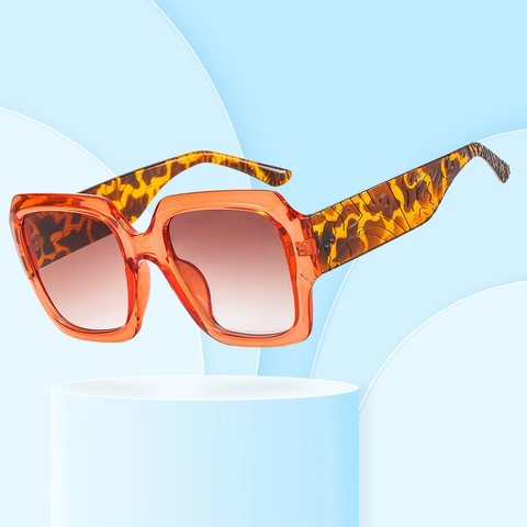 Fashion Oversized Square Sunglasses Retro Carved Temples PC Frame UV400 Gradient Lens Classic Eyewear For Women Men