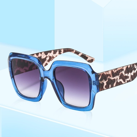 Fashion Oversized Square Sunglasses Retro Carved Temples PC Frame UV400 Gradient Lens Classic Eyewear For Women Men