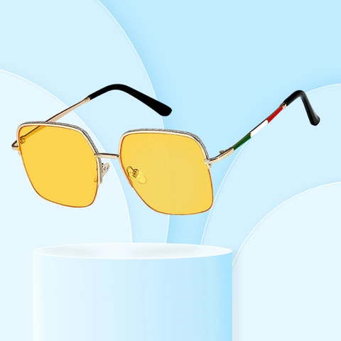Luxe Vierkante Metalen Frame Zonnebril Vrouwen Mannen Mode UV400 Bescherming Geometrische Gradiënt Lens Zonnebril Voor Reizen Feest
