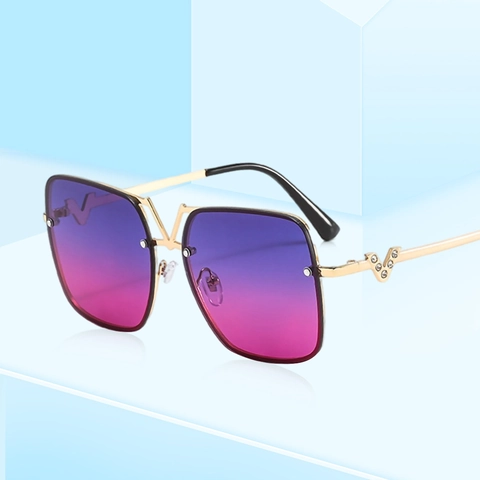 Oversized Square Sunglasses For Women Metal Frame Rhinestone V Decor Fashion Gradient Lens UV400 Protection Trendy