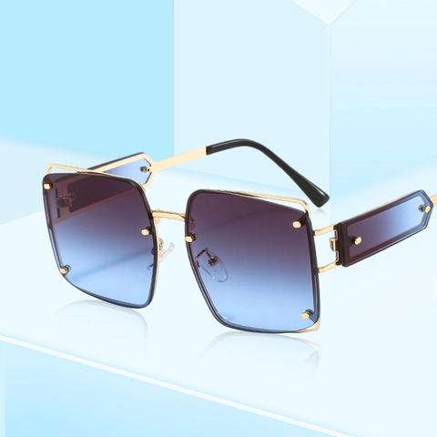 Square Sunglasses Oversized Metal Frame Gradient Lens UV400 Protection Fashion Retro Travel Trendy Eyewear Unisex