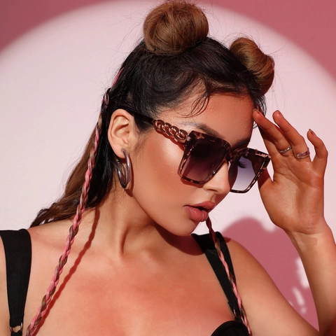 Oversized Square Sunglasses For Women With Gold Metal Chain Temple UV Protection PC Frame Retro Fashion Eyewear