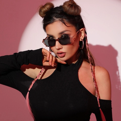 Vintage Square Sunglasses UV400 Protection PC Lenses Metal Frame Fashion Trendy Rectangular Eyewear For Women Men