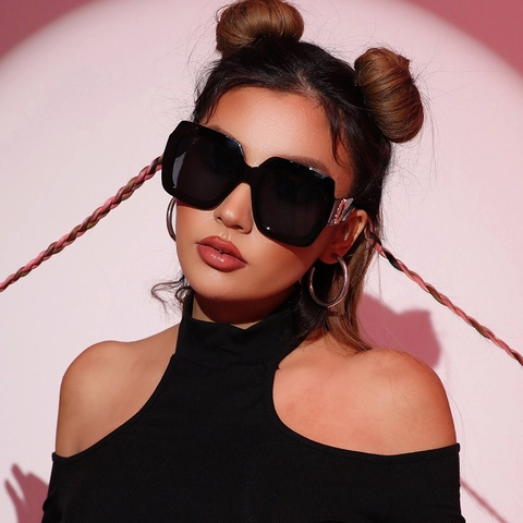 Square Oversized Sunglasses Women Vintage Retro PC Frame UV400 Gradient Lens Metal Ring Decoration Fashion Commuter