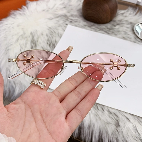 Occhiali Da Sole Ovali Vintage Da Donna Montatura Piccola In Metallo Con Decorazione A Croce Di Strass E Gemma Rosa UV400 Y2K Moda