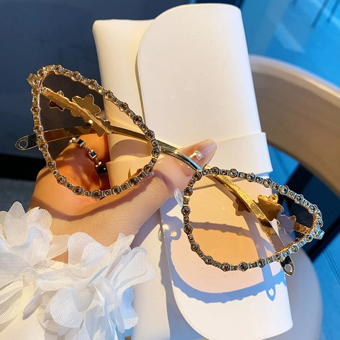Cat Eye Sunglasses Women Metal Frame Rhinestone Star Decor UV400 Protection Retro Luxury Y2K Fashion Eyewear