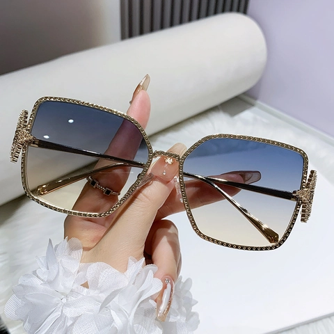 Square Sunglasses For Women Metal Frame Rhinestone Edge Star Decoration UV400 Gradient Lens Luxury Fashion Oversized