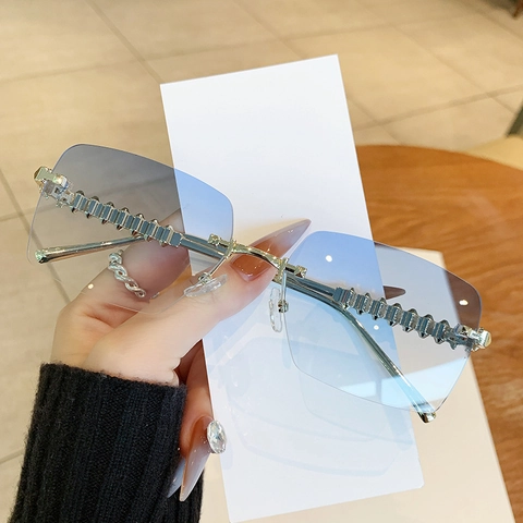 Fashionable Retro Rimless Square Sunglasses UV400 Gradient AC Lenses Metal Temples With Pyramid Rivets For Women