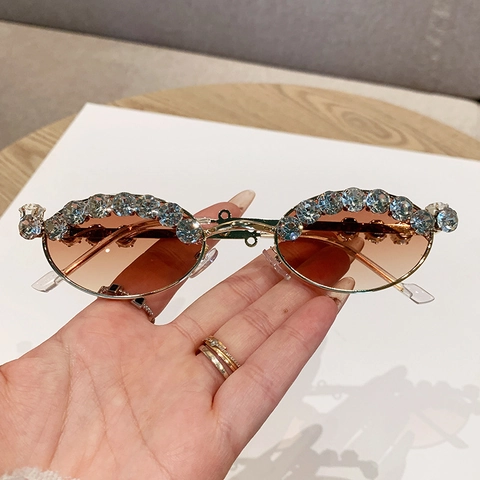 Oval Rhinestone Sunglasses Metal Frame UV400 Protection Trendy Y2K Small Frame Fashion Eyewear For Women