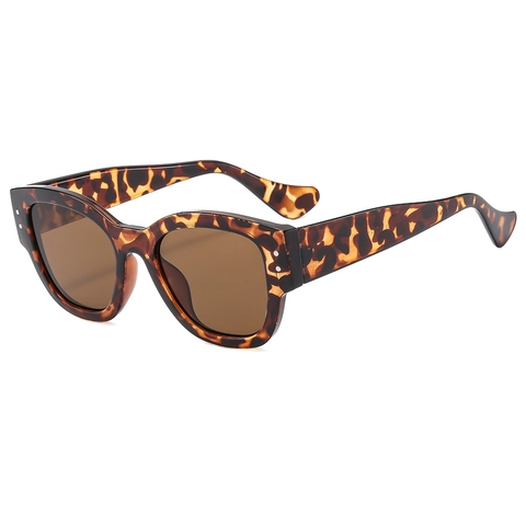 Retro Square Sunglasses UV400 Protection PC Frame Rivet Decor Fashionable Minimalist Eyewear For Women Men