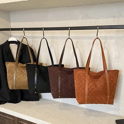 Borsa Tote Trapuntata Capiente Da Donna Pelle Scamosciata PU Borchie Borsa A Spalla Per Viaggi E Lavoro