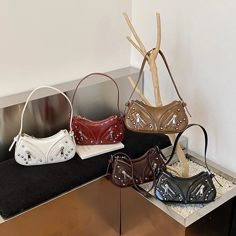 Damen PU Leder Achseltasche Nieten Reißverschluss Dekor Punk Motorrad Vintage Stil Schulter Baguette Tasche