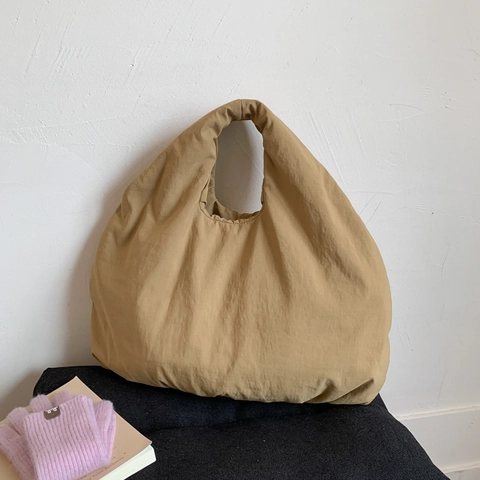 Women Large Capacity Pleated Shoulder Bag Minimalist Nylon Tote Bag Casual Commute Handbag 2025 Autumn Fashion Puffy Bag