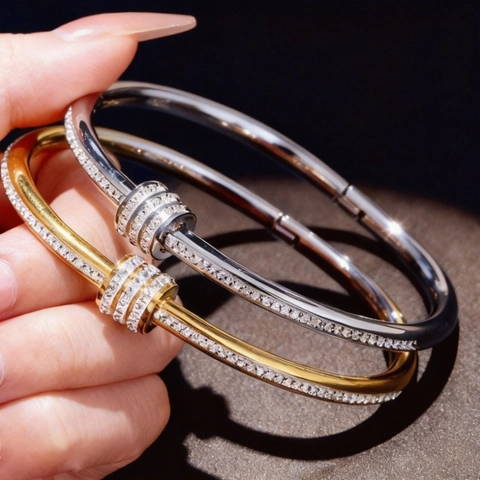 Edelstahl Armreif Damen Strass Steine Schlanke Taille Design Nicht Verblassend Eleganter Modeschmuck